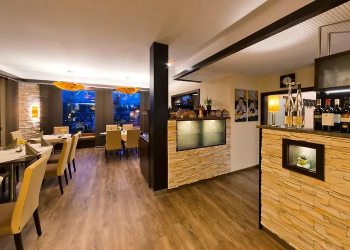 - Restaurant Sonneneck