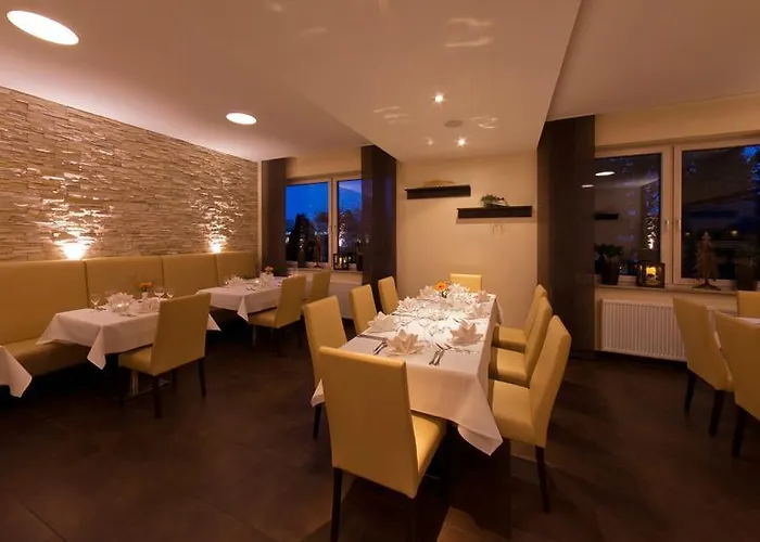 - Restaurant Sonneneck Hotel Dornstetten